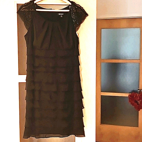 🖤 Black Evening Dress - Picture 10 of 10